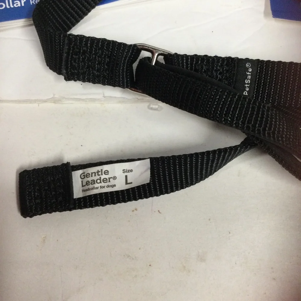 PetSafe Gentle Leader Dog, Head Collar, No-Pull,Lunging,Jumping -Black Sz L
